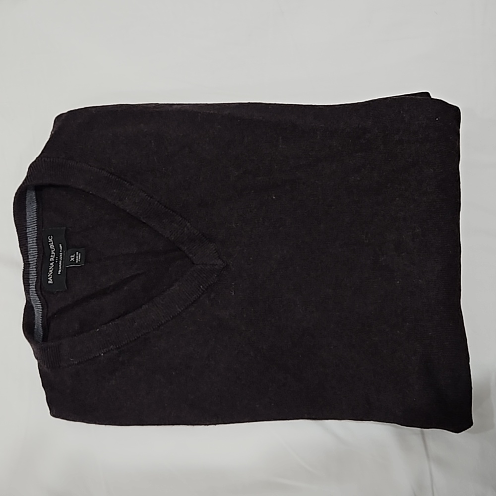 Banana Republic v-neck sweater